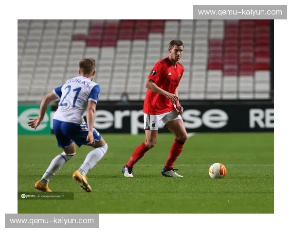 绿茵版图的冰与火之歌:当波兹南莱赫的铁血意志邂逅本菲卡的华丽航海术 绿茵版图的冰与火之歌:当波兹南莱赫的铁血意志邂逅本菲卡的华丽航海术